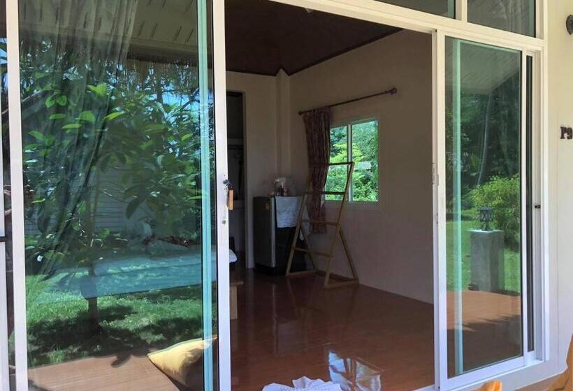 اتاق استاندارد با چشم‌انداز باغ, Prompakdee Kohmak Resort