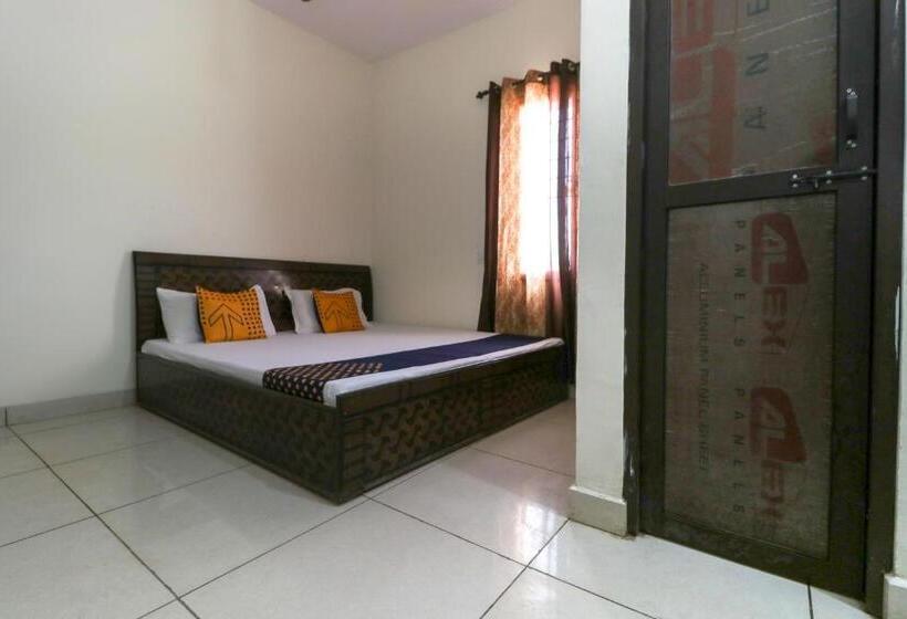 اتاق کلاسیک سه تخته, Spot On 66973 Hotel Chandigarh Highway