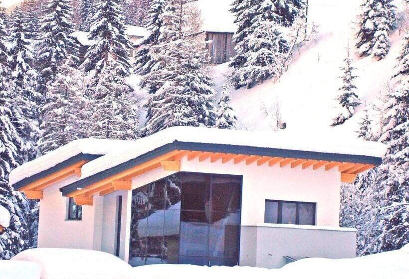 Апартаменты 2 Спальни, Apart Holiday