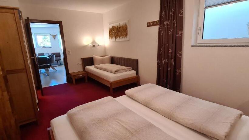Апартаменты 2 Спальни, Apart Holiday