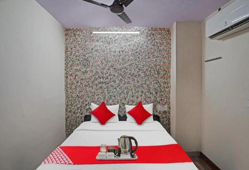 三人经典房间, Flagship S R Hotel Near Pvr Ansal Plaza Greater Noida