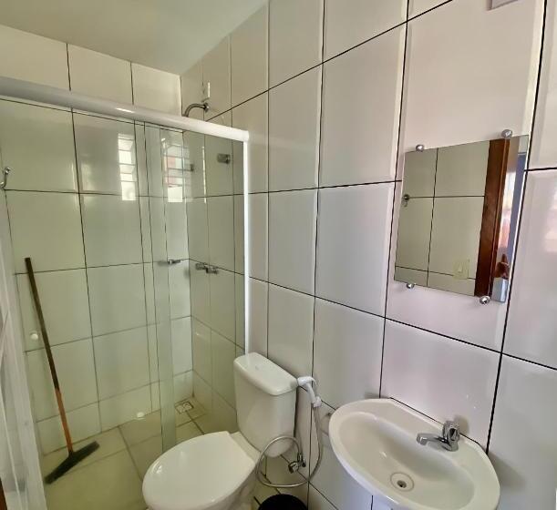 Quarto Triplo Estandar, Sanches