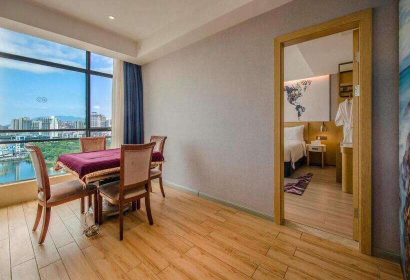 Люкс с Видом, Kyriad Marvelous Hotel Qingyuan City Square