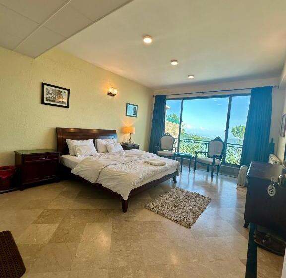 سوئیت با بالکن, Luxury Cottage Retreat