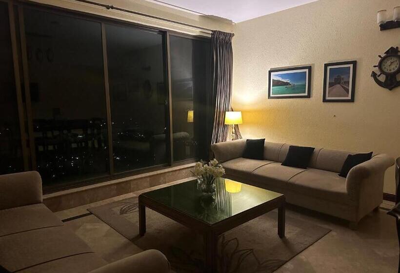 کابین, Luxury Cottage Retreat