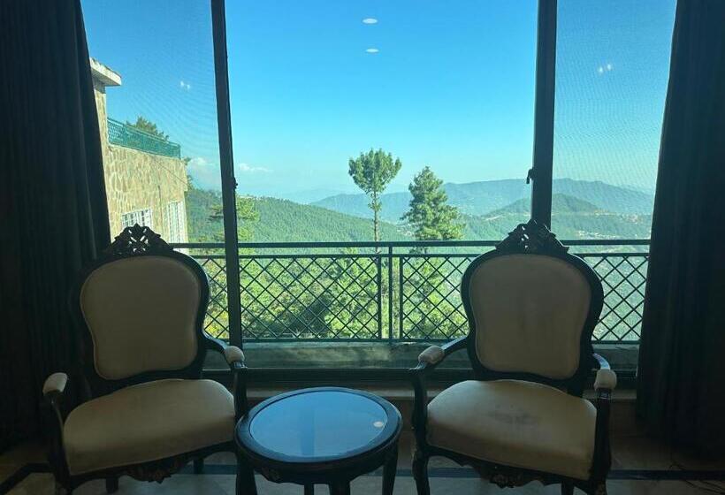 سوئیت با بالکن, Luxury Cottage Retreat