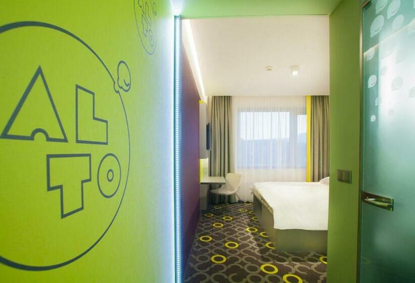 标准间, Qubus Hotel żory