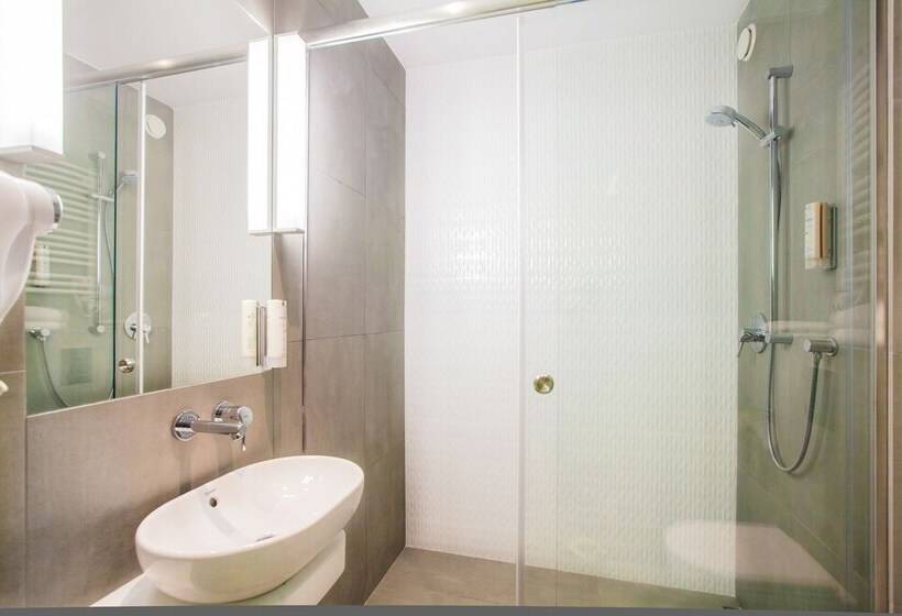 标准间, Qubus Hotel żory