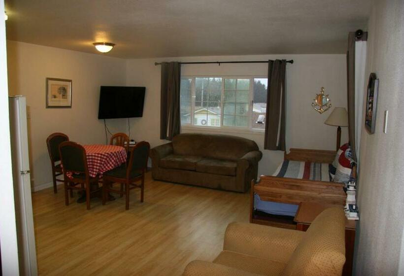 Люкс Кровать Кинг, Coastal Inn And Suites