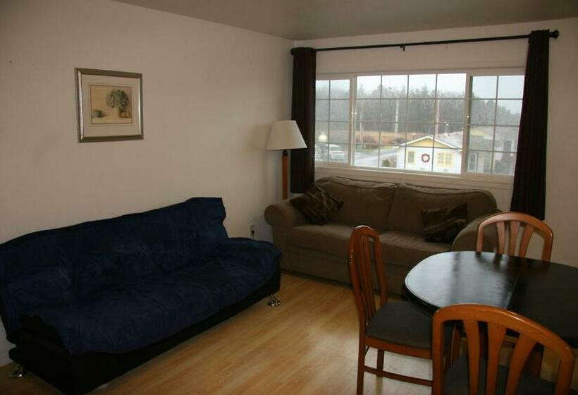 Люкс Кровать Кинг, Coastal Inn And Suites
