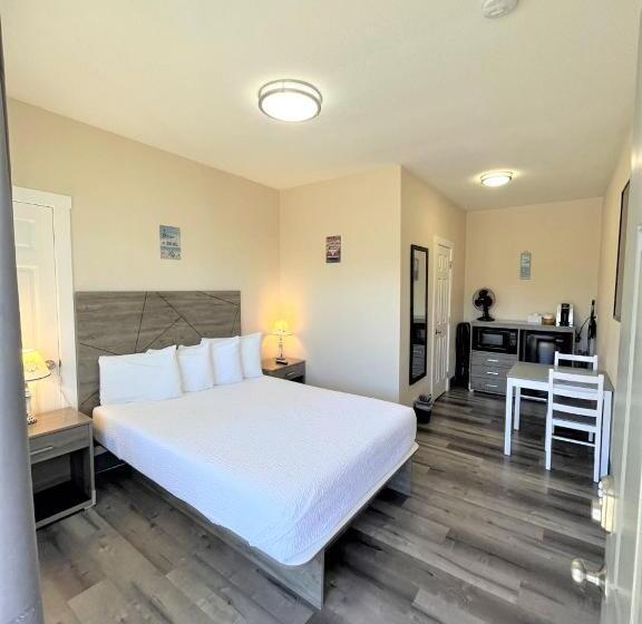 Студия Стандарт, Coastal Inn And Suites