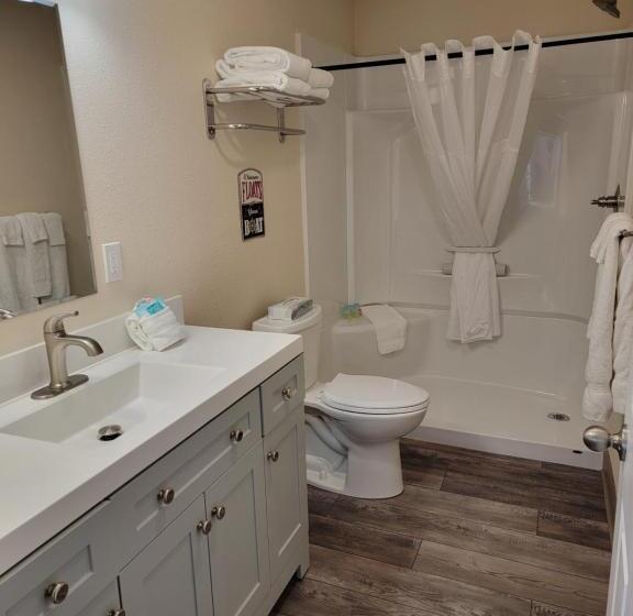 Номер Стандарт, Coastal Inn And Suites