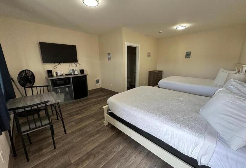 Студия Стандарт, Coastal Inn And Suites