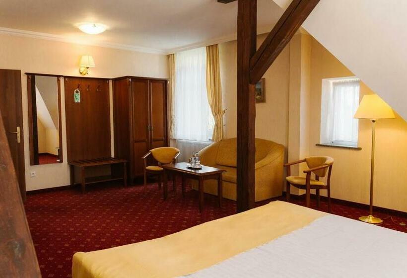 Quarto Triplo Estandar, Jakub Sobieski