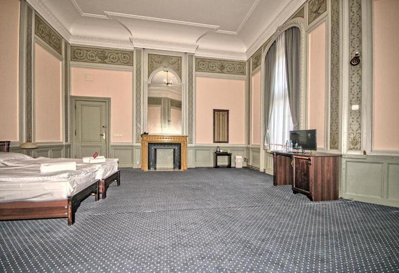 Standard room with outdoor bath, Moszna Zamek