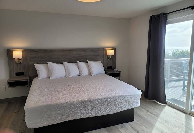 Люкс Семейный 2 Спальни, West Beach Suites