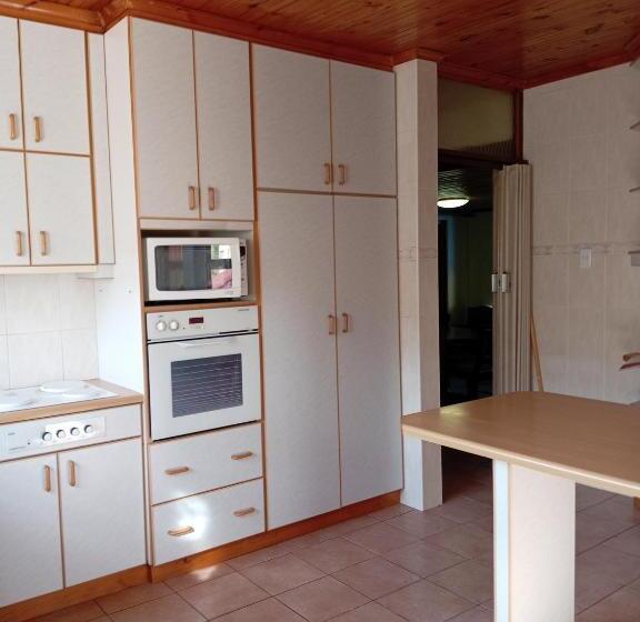 Quarto Deluxe, Beyond New House