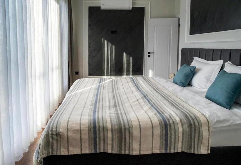 Family Suite, Luna Residence
