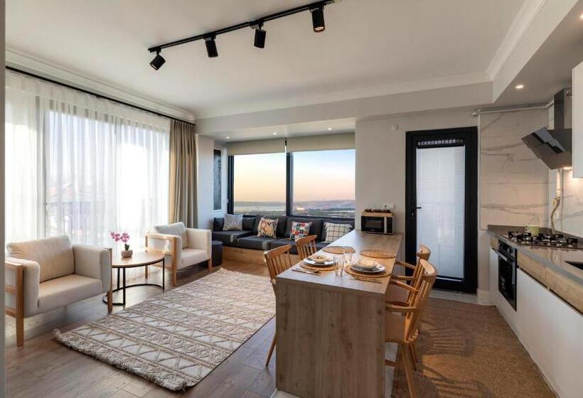 Family Suite, Luna Residence