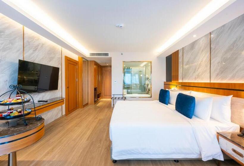 Номер Deluxe Вид на Бассейн, Wyndham Jomtien Pattaya