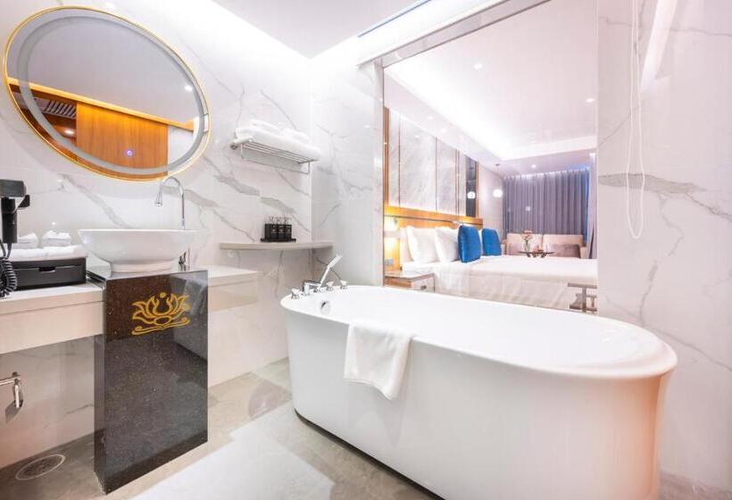 Номер Superior Вид на Сад, Wyndham Jomtien Pattaya
