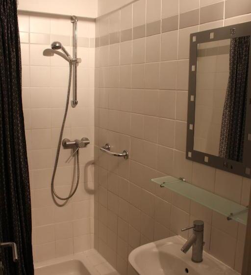 اتاق استاندارد یک نفره, Cumberland Apartment