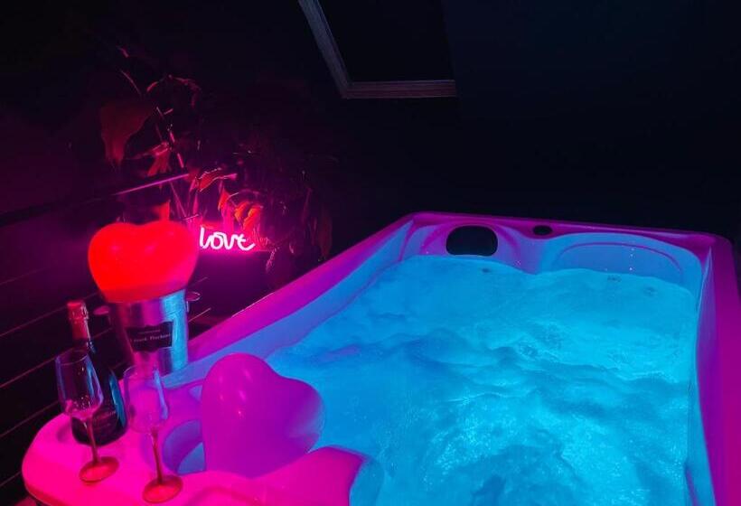 Апартаменты 1 Спальня, Chambre Noire