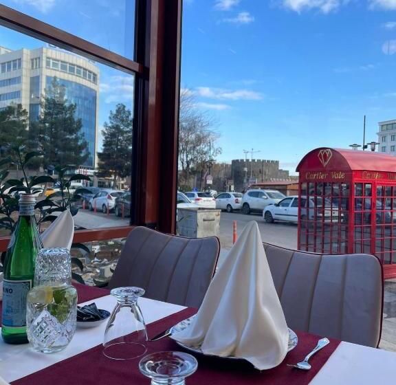 Люкс Повышенной Комфортности, Carti̇er Luxury Otel