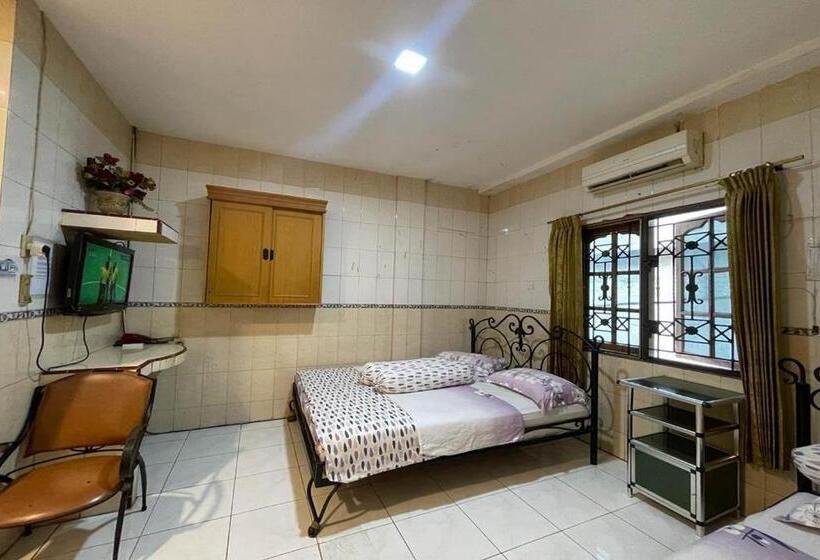 Номер Deluxe, Oyo 93502 Homestay Pakmuklis Syariah 2