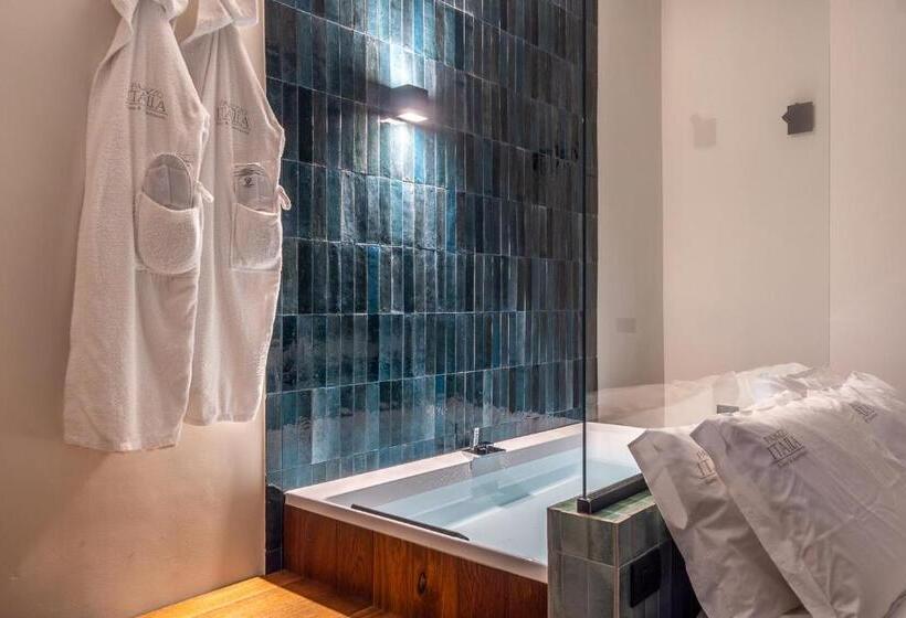 اتاق استاندارد با تخت بزرگ, Palazzo Italia Suites