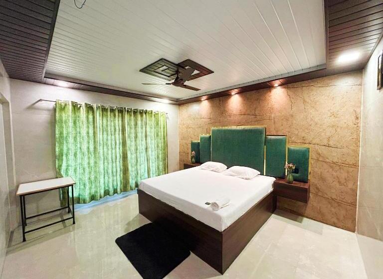 Стандартный Номер Кровать Кинг, The Grand Inn