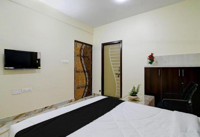 اتاق کلاسیک سه تخته, Urban Classy
