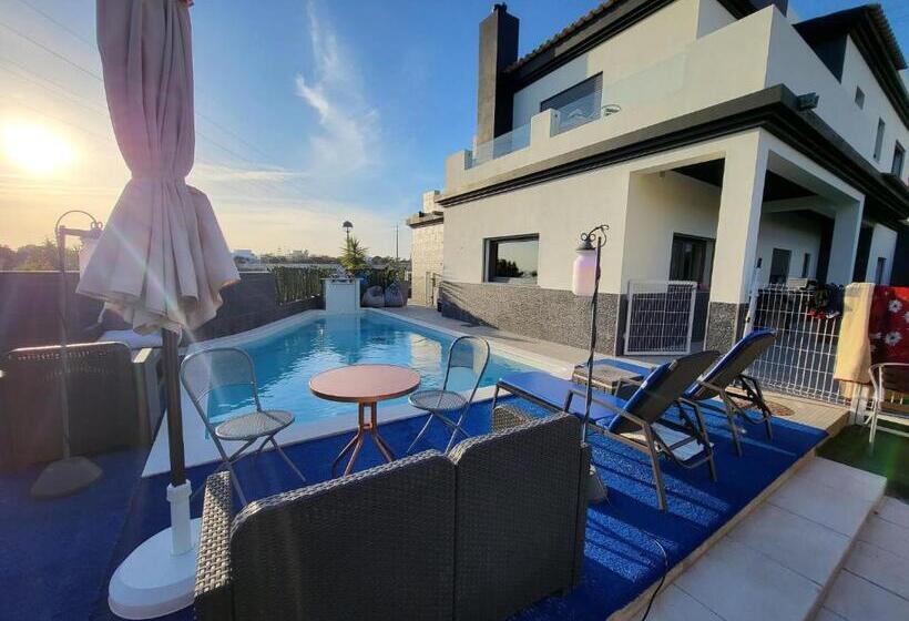 سوییت خانوادگی, Al Villa Por Do Sol Sunset Olhão