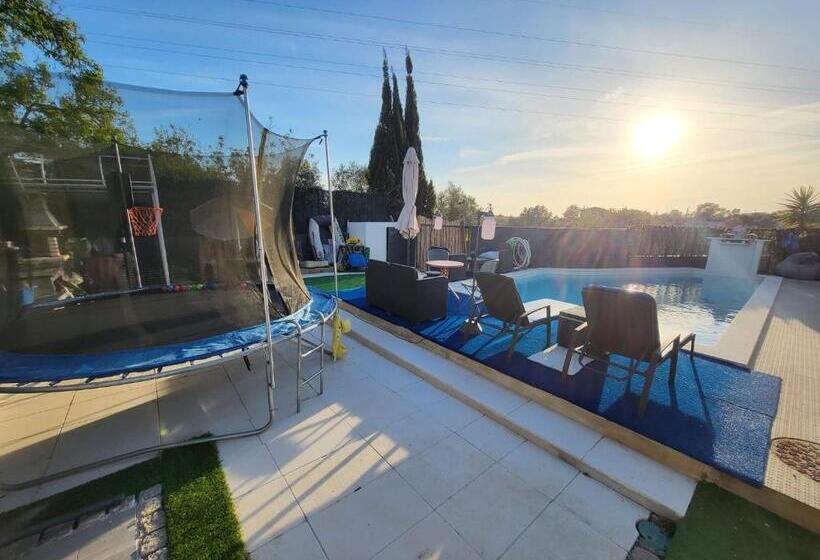 سوییت خانوادگی, Al Villa Por Do Sol Sunset Olhão