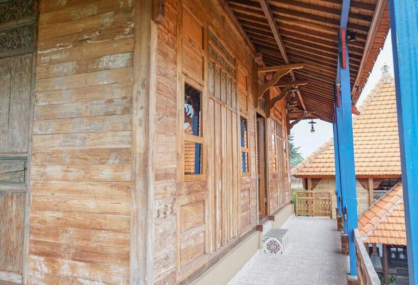 Номер Стандарт с Балконом, Taman Prabhawa