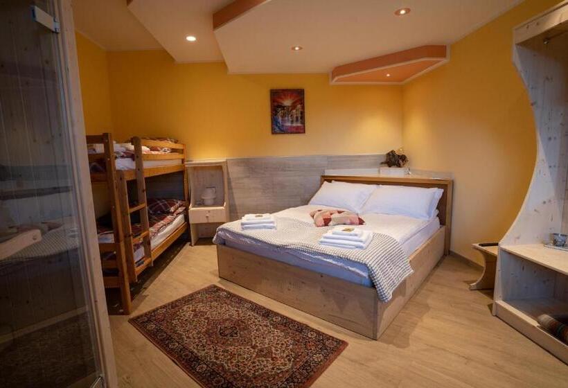 四人豪华间, Villa Zoe   Suite Con Sauna