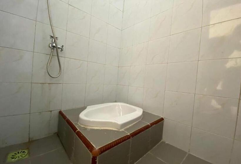 Номер Economy, Spot On 93452 Wulan Homestay 2 Syariah