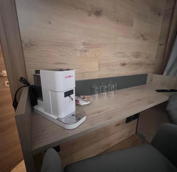 Трехместный Номер Комфорт, Anemone Bianco Suite Rooms