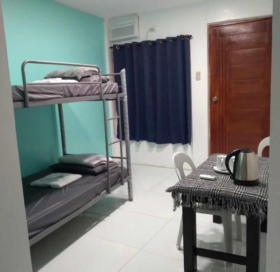 디럭스 룸, The Riverfront Residences In San Carlos City, Pangasinan