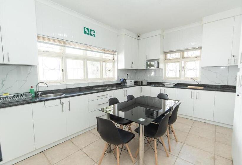Семейный Номер Superior, 16 On 7th Guesthouse Summerstrand