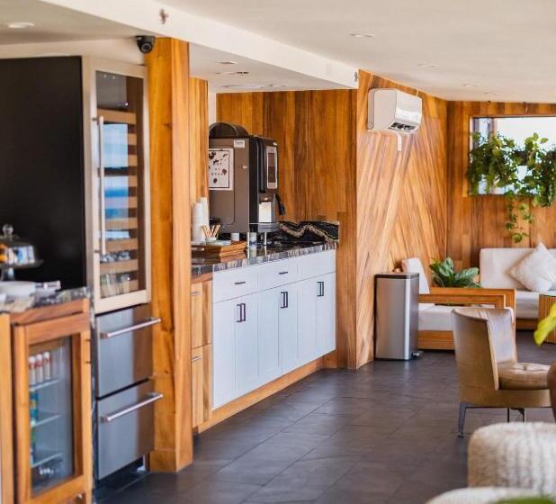 اتاق سوپریور, Suites At La Croix Hotel Honolulu Hi