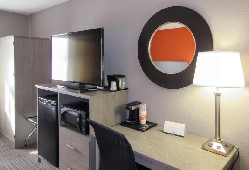 스위트, Quality Inn & Suites Hammond Near I 8090