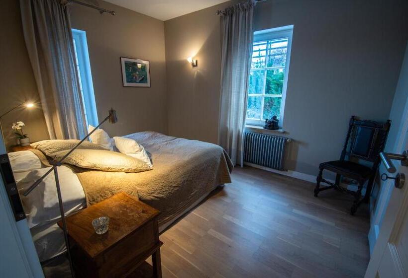 Полулюкс, Rezydencja Villa Nova