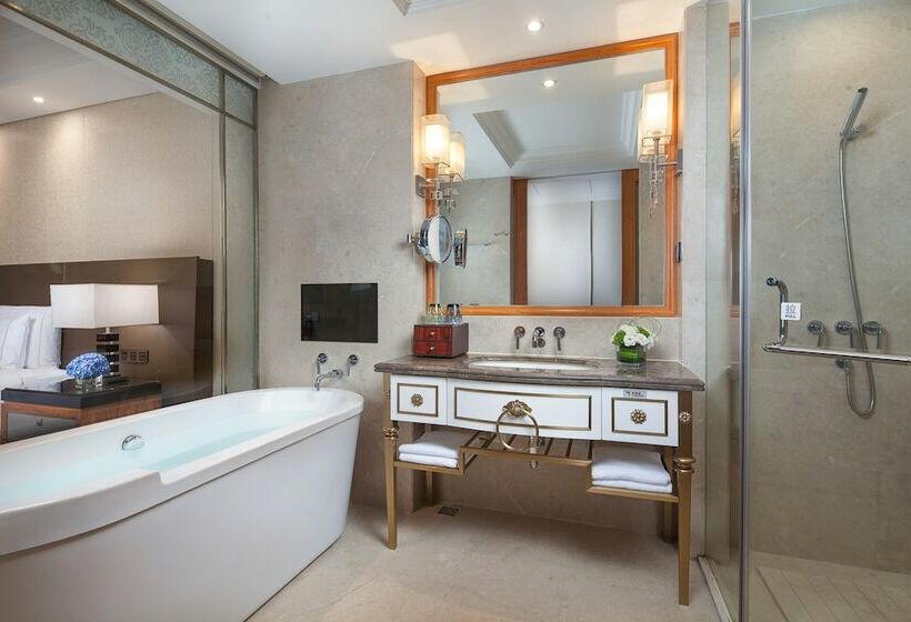 Номер Deluxe Вид на Море, Wyndham Grand Xiamen Haicang
