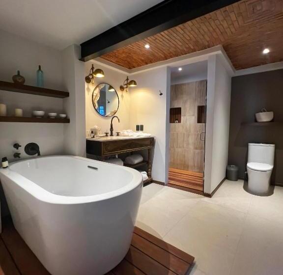 سوئیت با تخت بزرگ, Casa 63 Hotel Boutique & Spa