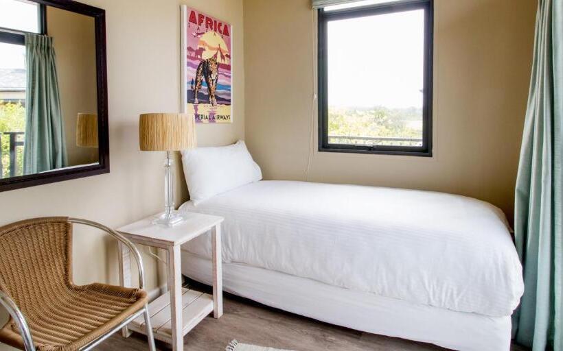 Трехместный Номер Стандарт с Балконом, Adventure Pads & Basecamp At Pezula Knysna