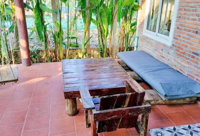 Номер Economy, Urban Farmhouse