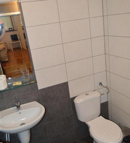 Трежместный Номер Economy, Baba Dora Guesthouse