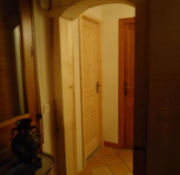 Номер Стандарт, L Eterlou Chambres D Hote