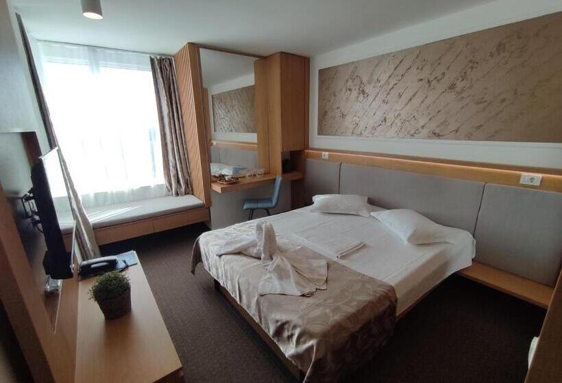 اتاق استاندارد, Complex Hotelier Steaua De Mare   Hotel Delfinul